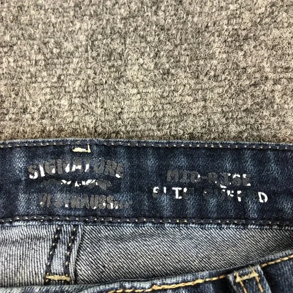 Signature by Levi Strauss & Co Mid Rise Straight Leg Dark Wash Jean Women 10 W30 - Picture 3 of 11